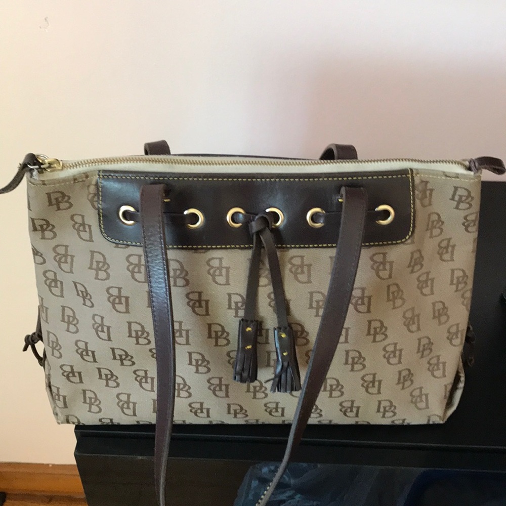 Dooney&Bourke handbag